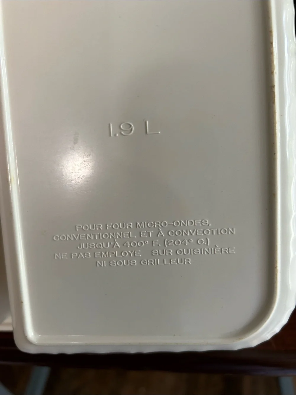 Rubbermaid White Covered Divided Microwave Dish with Clear Lid, regular oven,too